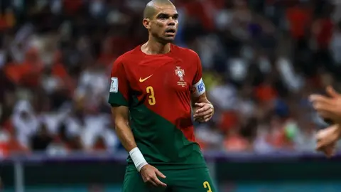 Qatar 2022: Pepe, jugador más veterano en marcar gol en etapas KO de la Copa del Mundo
