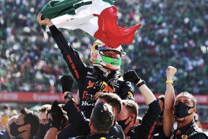Checo Pérez: Se filtra gorra que usará en el Gran Premio de México