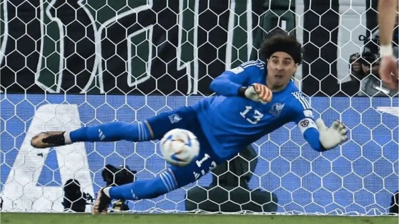 Selección Mexicana: Se les va la señal antes de que Ochoa detuviera el penal de Lewandowski