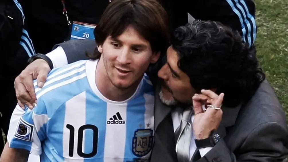 Messi y Maradona juntos en el Mundial del 2010 | AP