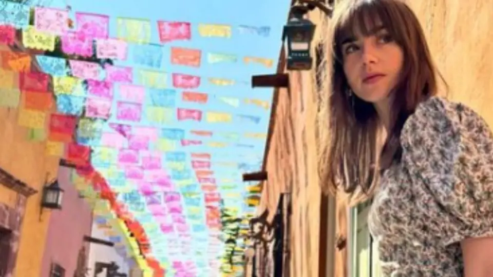 Lily Collins 'enamoró' a las calles de San Miguel de Allende en su visita a México
