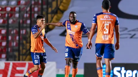 Liga MX: Puebla rescató el empate ante Gallos Blancos en La Corregidora