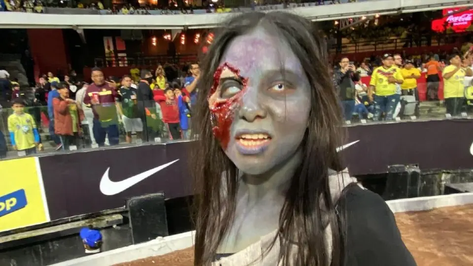 América vs Toluca: 'Zombies' invadieron la cancha del Estadio Azteca