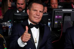 Julio César Chávez: 'Sino hubiera caído en adicciones, hubiera sido el mejor de la historia'