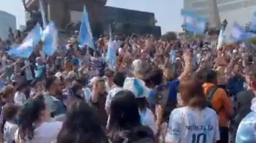 Qatar 2022: El Ángel de la Independencia se pintó de albiceleste en festejo por Argentina