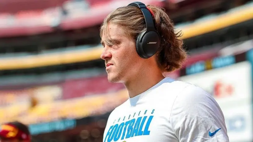 NFL: Justin Herbert sufrió fractura en el cartílago de una costilla