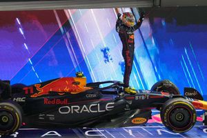 Checo Pérez: Conquistó el GP de Singapur a las 11:11:11; su monoplaza es el 11