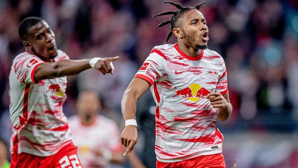 Christopher Nkunku, delantero del Leipzig, apunta al Chelsea