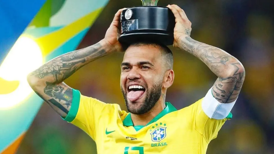 Pumas: Dani Alves arribó a CDMX para cerrar fichaje con Universidad