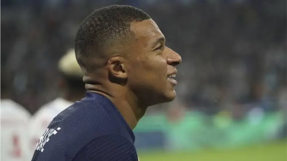 PSG: Kylian Mbappé se burla de manera obscena tras la victoria del PSG sobre el Auxerre