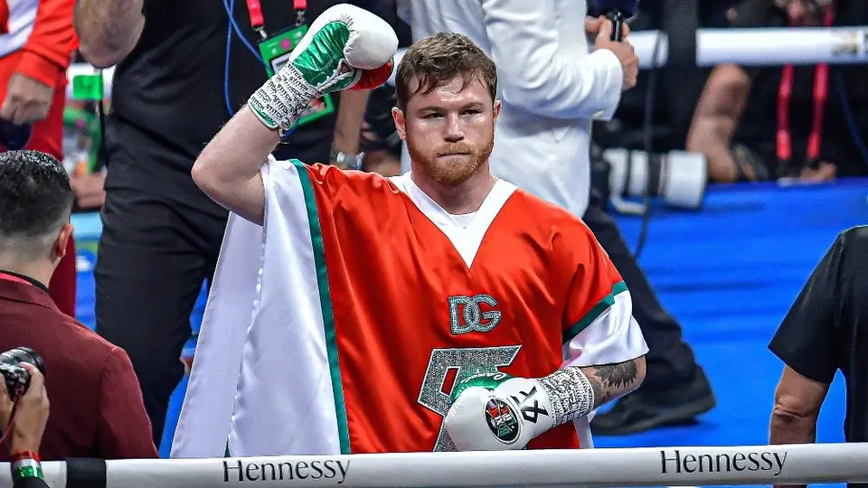 Canelo Álvarez: Cantó 'El Rey' con Diego Boneta después de su triunfo ante GGG