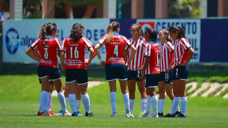Chivas Femenil: Se destapó el escándalo que le costó el puesto a Ramón Villa Zevallos como DT
