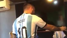 Argentina: Aficionado de la Albiceleste rompió su pantalla tras festejo de gol