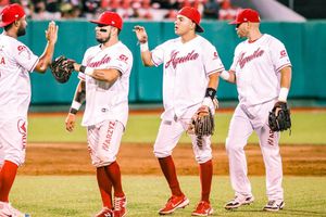 Serie Roja: El Águila venció a Diablos Rojos por primera vez en el año