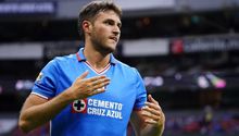 Cruz Azul: Santiago Giménez no se olvida de La Máquina y los apoya a la distancia