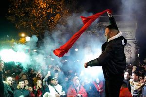 Qatar 2022: Más de 40 hinchas de Marruecos fueron detenidos en París por destrozos