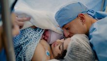 Roberto Alvarado: Se convirtió en papá por primera vez junto a su pareja, Dayana Gómez