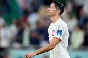 Lewandowski tras eliminación de Polonia: 'Jugar a la defensiva no da alegría'