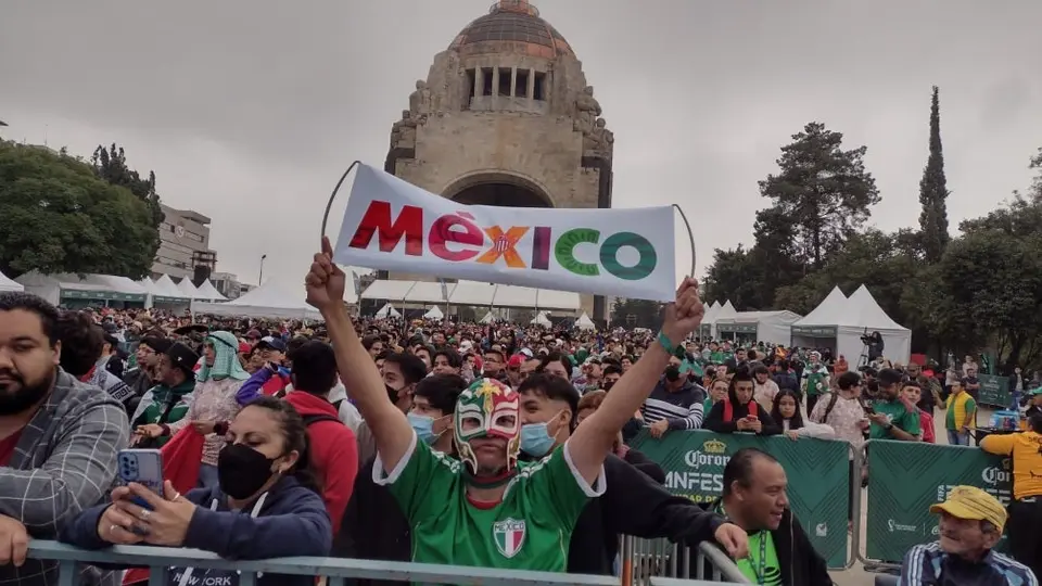 México vs Polonia: Afición del Tri en el Fan Fest de CDMX 'exigió' poner la transmisión de TV Azteca