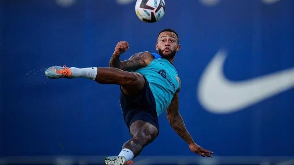 Barcelona: Memphis Depay decidió quedarse en el equipo culé