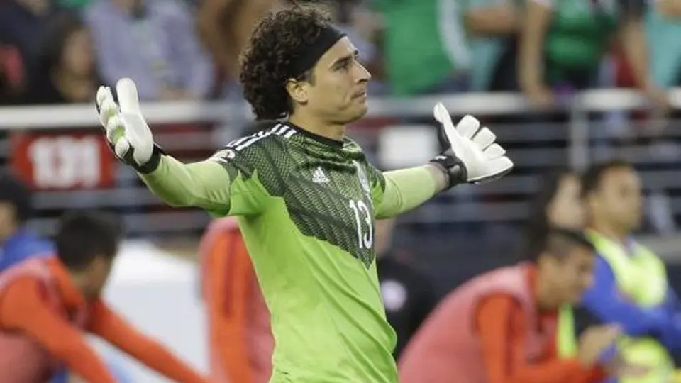 Selección Nacional: Memo Ochoa fue abucheado en Estadio Azteca en partido de la NFL