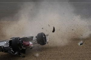 GP de Gran Bretaña: George Russell dejó su monoplaza para ver a Guanyu Zhou