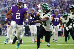 NFL: Jugador de Vikings celebra touchdown perreando como Lo'eau LaBonta