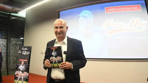 Pepe Maiz presentó su libro ‘Pepe Maiz: Su vida hasta extrainnings’