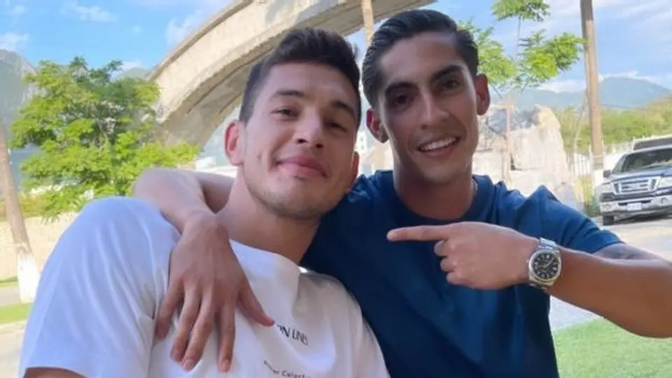 César Montes y Erick Aguirre bromearon sobre la permanencia del Cachorro al estilo Piqué