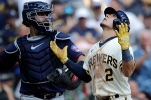 Luis Urías: Mexicano conectó cuadrangular por segundo día consecutivo