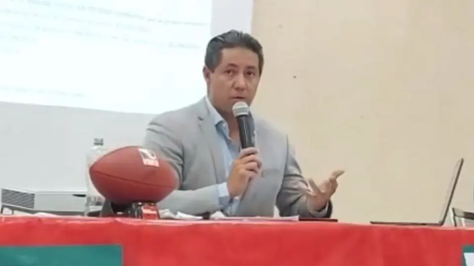 Presidente de la FMFA aseguró que no dejará su puesto pese a problemas con Selección Femenil