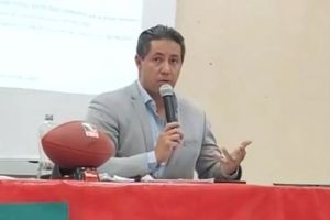 Presidente de la FMFA aseguró que no dejará su puesto pese a problemas con Selección Femenil