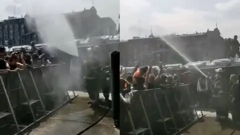Grupo Firme: Bomberos rociaron de agua a asistentes por altas temperaturas