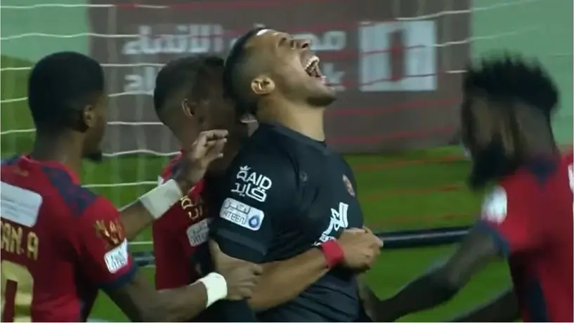 Video: Golazo espectacular de portería a portería en el futbol de Arabia Saudita