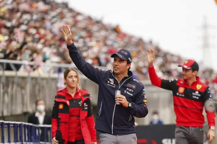 Checo Pérez: Serie revelará a qué se habría dedicado de no ser piloto de la Fórmula 1