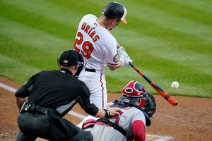Ramón Urías: Impulsó carrera en victoria de Orioles ante Red Sox
