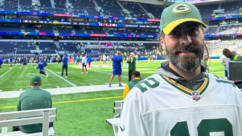 NFL: 'Gemelo' de Aaron Rodgers causó euforia en Londres previo al Packers vs Giants