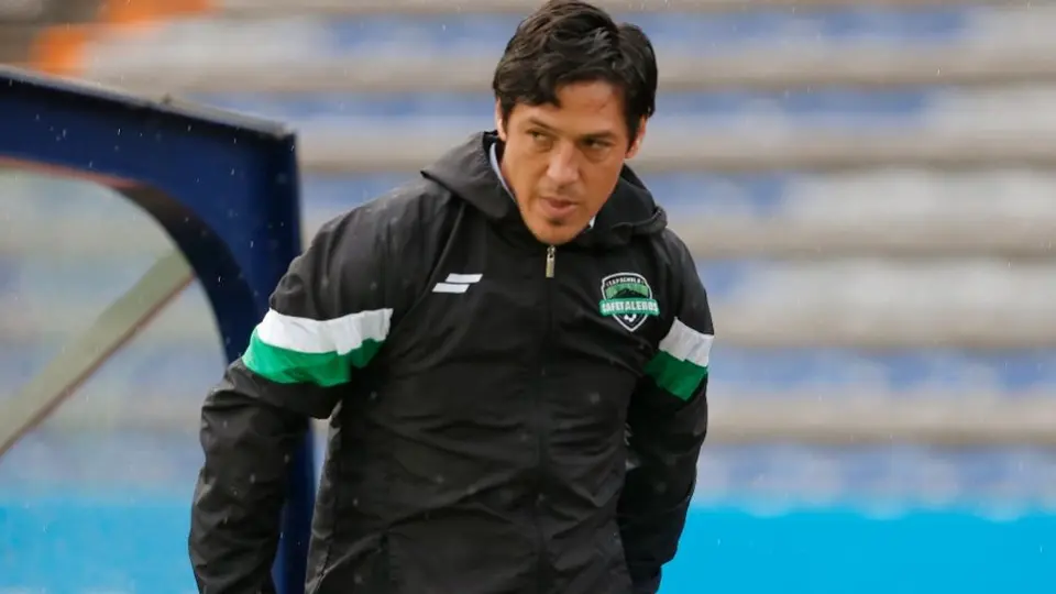 Necaxa: Mauro Camoranesi, cerca del banquillo de los Rayos