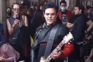 Richard Kruspe, guitarrista de Rammstein, dio un 'show' en el Zócalo