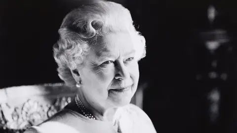 Los equipos de la Premier League se despiden de la Reina Isabel II