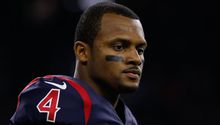 NFL: Texans lanzan promoción para deshacerse las playeras de Desahun Watson