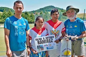 Talina y Toño, hermanos rarámuris que buscan hacer historia en República Checa