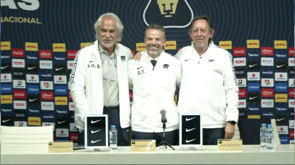 Pumas: #FueraPuente se convirtió en tendencia durante presentación del DT
