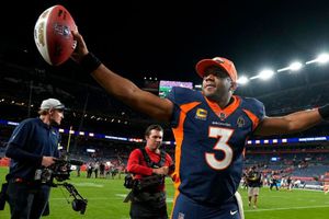 NFL: 49ers dejó escapar el triunfo ante Broncos en un partido lleno de errores