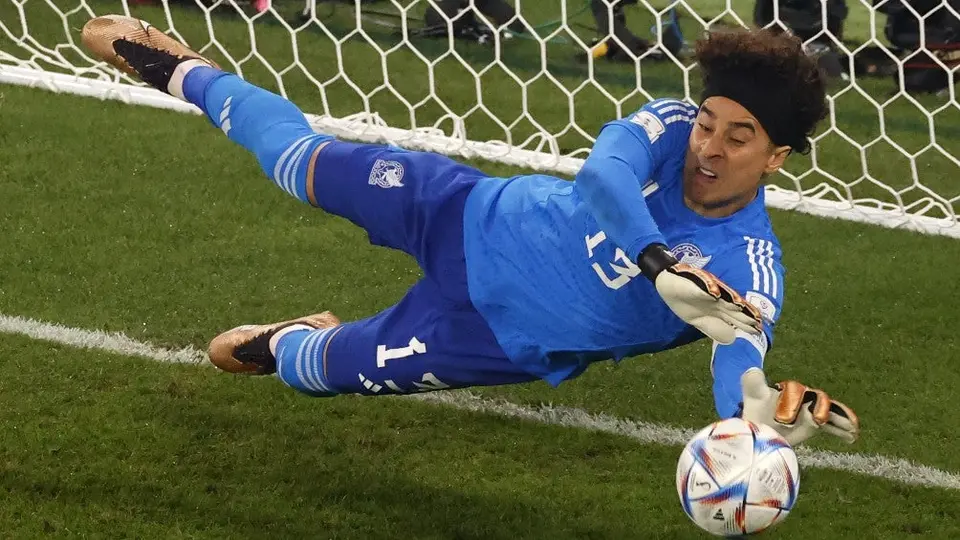 Chivas se rindió ante Memo tras atajar a Lewandowski en Qatar 2022: ¡Hoy sí te quiero, Ochoa!