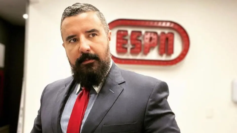 Álvaro Morales: Se burló de Pietrasanta en pleno programa por eliminación de Chivas