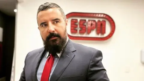 Álvaro Morales: Festejó eufóricamente la eliminación de Chivas en Repechaje