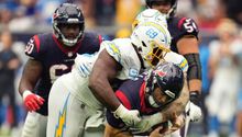 Chargers: Vencieron a domicilio a Texans con tres TD de Austin Ekeler