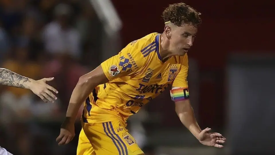 Tigres: Igor Lichnosvky llevó comida a personas que trabajan en cruceros
