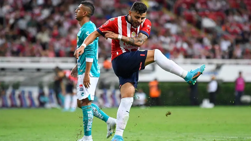 Alexis Vega sobre abucheos a Chivas: 'Toca trabajar en silencio, meterla y quedarte callado'